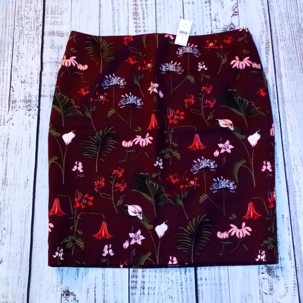 Beautiful floral pattern skirt!